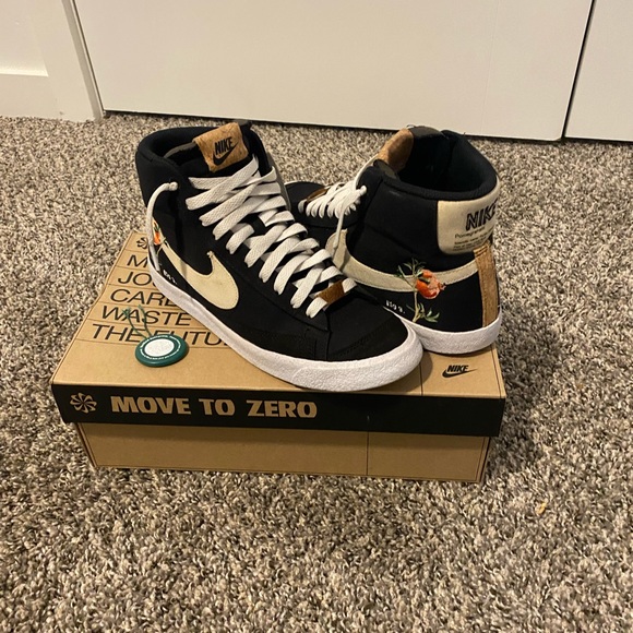 Nike blazer mid 77- Pomegranate - Picture 3 of 5